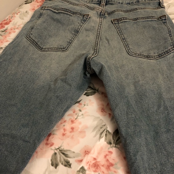 Straight Leg Men’s Jeans - Picture 3 of 5